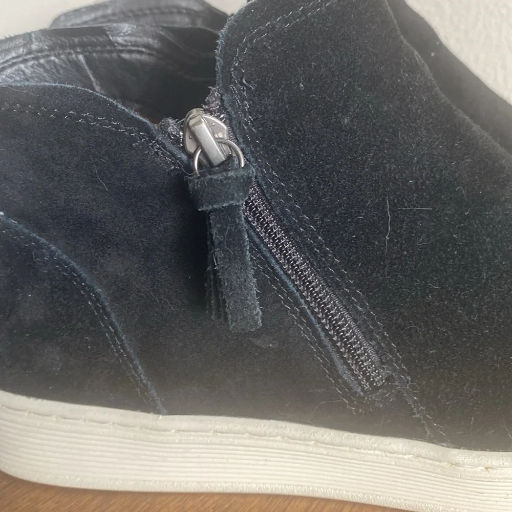 Sofft Hikari Black Suede High Top Sneakers/ Flat Booties, Women’s size 11